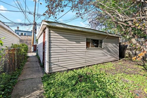 4346 Cermak Rd, Chicago IL 60623-2932 exterior