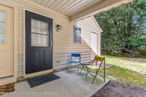 95 Whispering Oaks Way, Jackson Twp, NJ 08527-2574