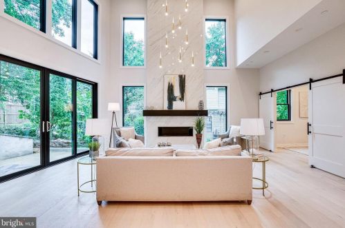 4913 Sherier Pl, Washington DC  20016-3319 exterior