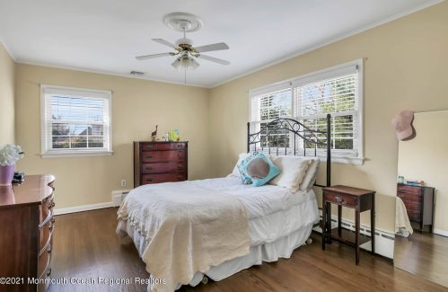 21 Tyson Dr, Red Bank NJ exterior