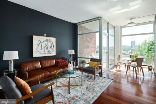 22 Front St, Philadelphia PA  19106-3354 exterior