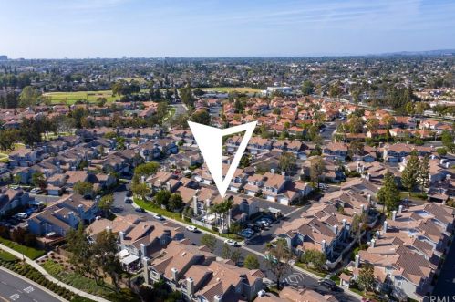 2232 Catalpa Dr, Tustin CA 92782-8357 exterior