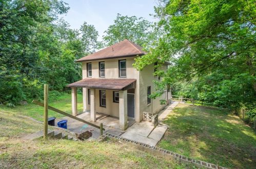 2701 Homehurst Ave, Pittsburgh PA 15234-3160 exterior