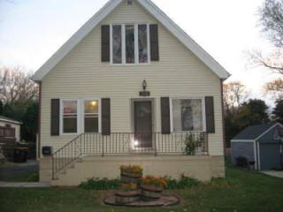 7923 North Ave, Milwaukee, WI 53213-1625