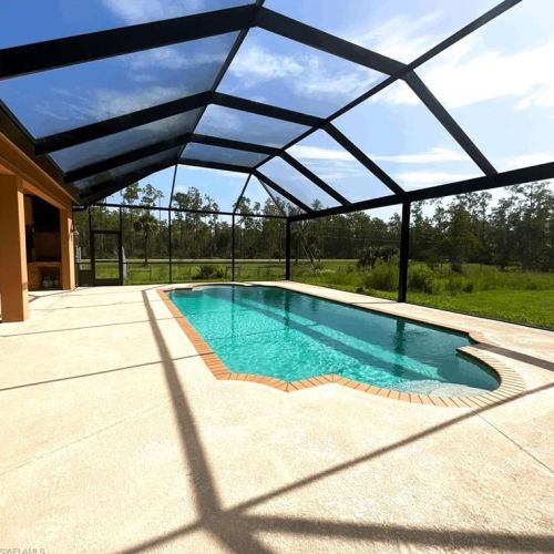 560 Desoto Blvd, Naples FL 34120-9021 exterior