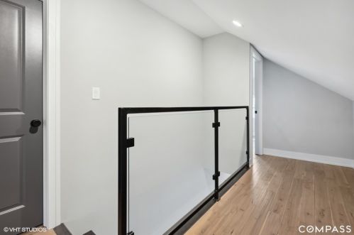 4647 Lawler Ave, Chicago IL  60638-2009 exterior