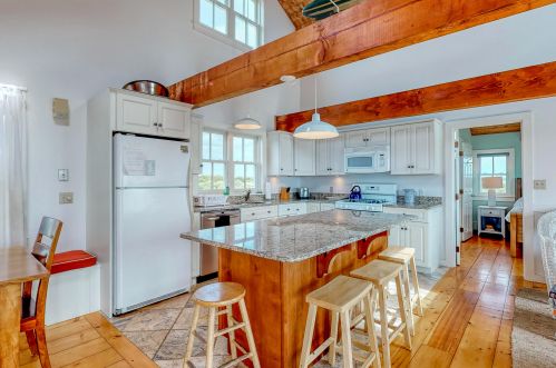 60 Nobadeer Ave, Nantucket MA  02554-2878 exterior