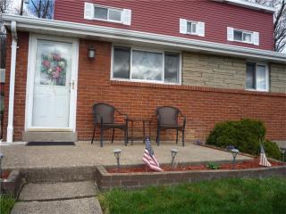 3475 Pleasantvue Dr, Pittsburgh PA  15227-4333 exterior
