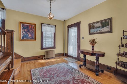 518 7 Ave, Belmar NJ 07719-2212 exterior