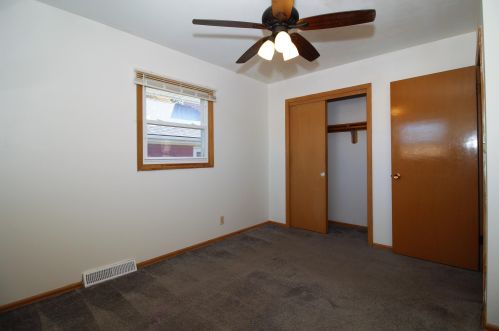 7406 Derby Pl, Milwaukee WI 53209-5841 exterior