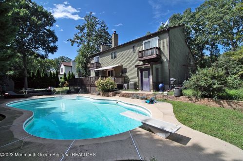 458 Penn Ave, Lacey, NJ 08731-1602