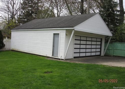 1631 Taunton Rd, Bham MI  48009-7203 exterior