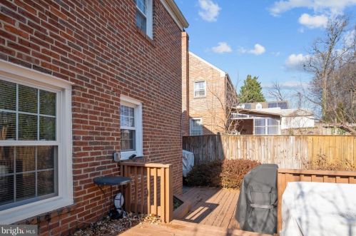 10415 Hayes Ave, Silver Spring MD 20902-3704 exterior