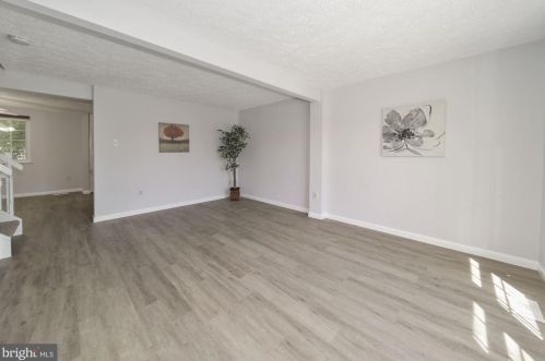 7621 Nutwood Ct, Rockville, MD 20855-2234