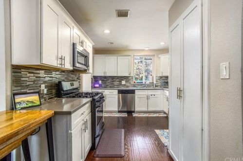 805 Un Ave, Fullerton CA 92831-2734 exterior