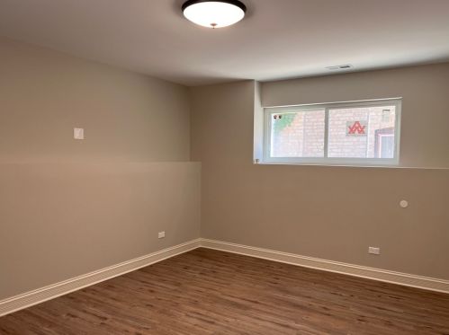 1007 Hamlin Ave, Chicago IL 60625-5914 exterior