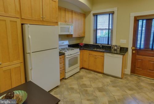 1731 Riggs Pl, Washington DC 20009-6248 exterior