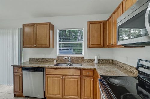 3460 10 Ave, Naples FL 34120-5121 exterior