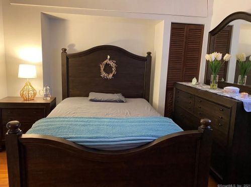 98 Greenwood St, New Britain CT 06051-3326 exterior