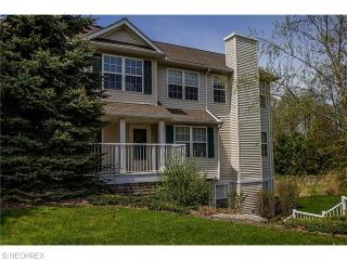 5200 Heather Field Cir, Cleveland, OH 44134-4572