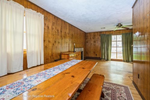 14 Roosevelt Ave, Morganville NJ 07751-9724 exterior