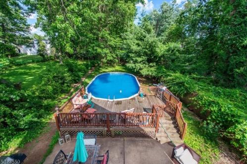 2 Bloomfield Ave, Edison, NJ 08837-3550