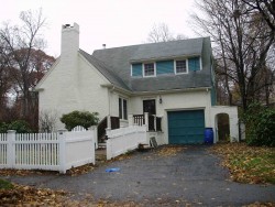 23 Buswell Park, Newton, MA 02458-2304