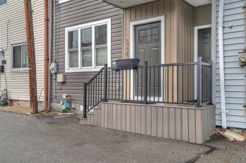 5225 Lotus Way, Pittsburgh PA  15201-2441 exterior