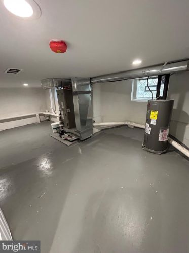 5131 12 St, Philadelphia PA 19123-0037 exterior