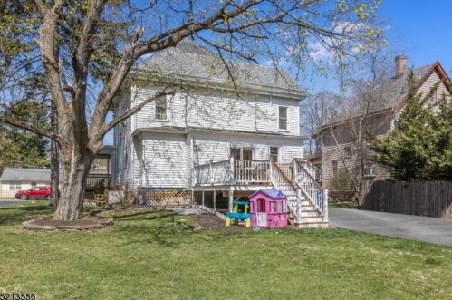 8 Franklin St, Fredon NJ 07860-1604 exterior