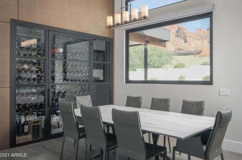 5833 46th Pl, Phoenix AZ  85018-1235 exterior