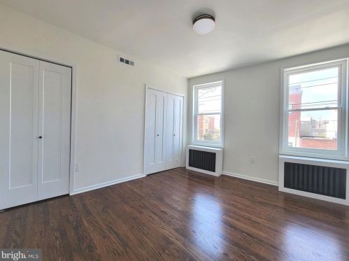 931 11 St, Philadelphia PA 19147-1901 exterior