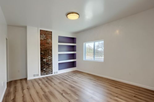 217 Logan St, Pittsburgh PA  15209-2811 exterior