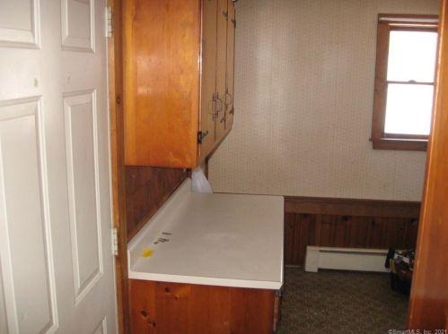 143 Hoffman St, Torrington CT 06790-6226 exterior