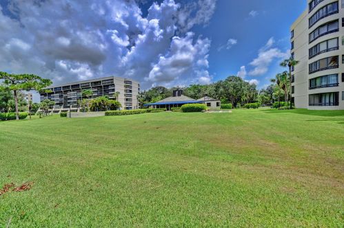 6420 Boca Del Mar Dr, Boca Raton FL  33433-5707 exterior