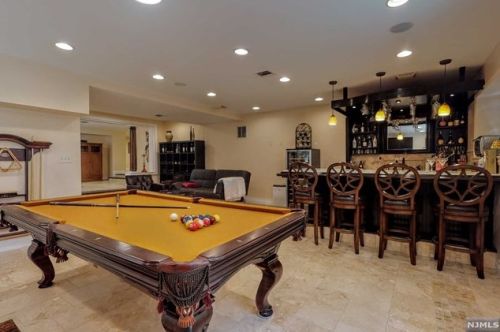 469 Saddle Riv Rd, Upper Saddle River NJ 07458-1774 exterior