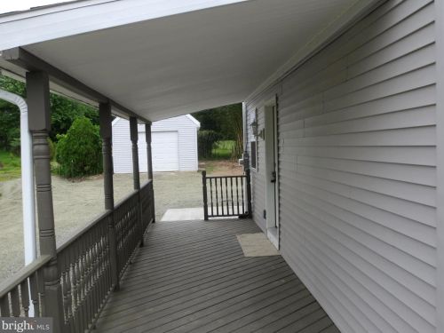 1547 Farmington Ave, Pottstown PA 19464-1401 exterior