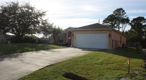 1146 Kalevala Dr, Fort Pierce, FL 34953-6809