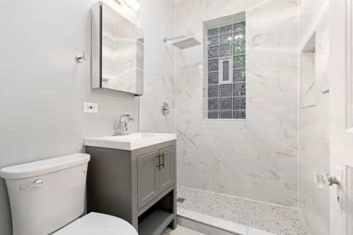 3341 Hamilton Ave, Chicago IL 60608-6036 exterior