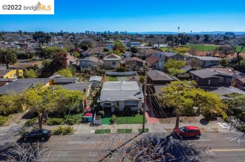 1336 Derby St, Berkeley CA 94703-1968 exterior