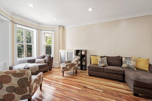 2983 Perry Ave, Bronx NY 10467-4105 exterior