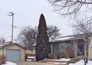 6000 Lloyd St, Milwaukee WI  53213-2002 exterior