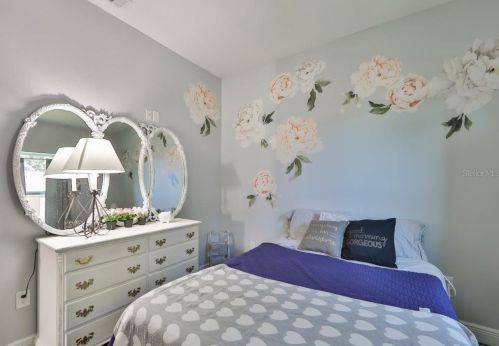 8704 El Portal Dr, Tampa FL  33604-1223 exterior