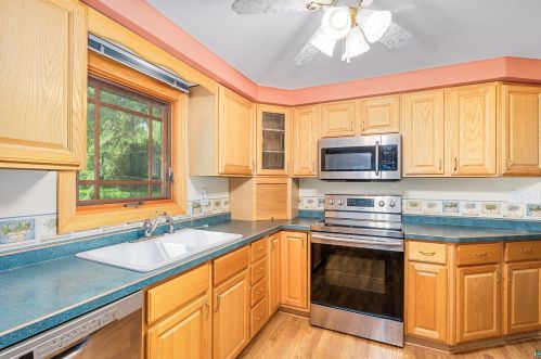 1515 Fern Ave, Duluth MN 55805-1133 exterior