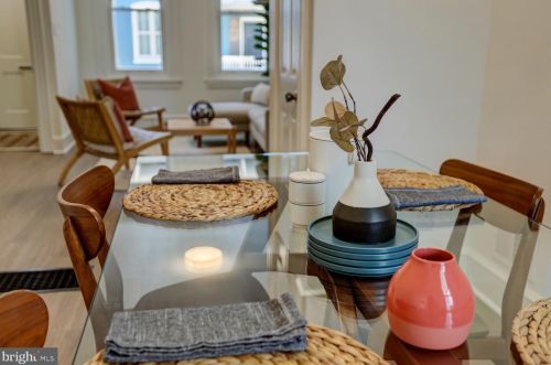 527 Howard Ave, Lancaster PA  17602-4421 exterior