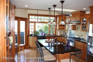 1908 Calhoun St, Seattle WA  98112-2645 exterior