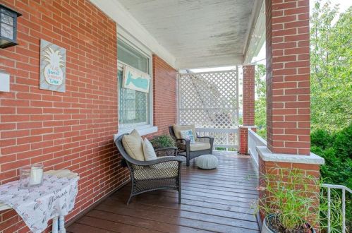 1103 Pemberton St, Pittsburgh, PA 15212-1947