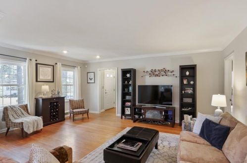 1500 Kay Ln, Atlanta GA 30306-2107 exterior