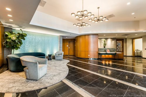 420 Waterside Dr, Chicago IL  60601-4700 exterior