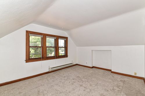 3412 9 Pl, Milwaukee WI 53215-3211 exterior